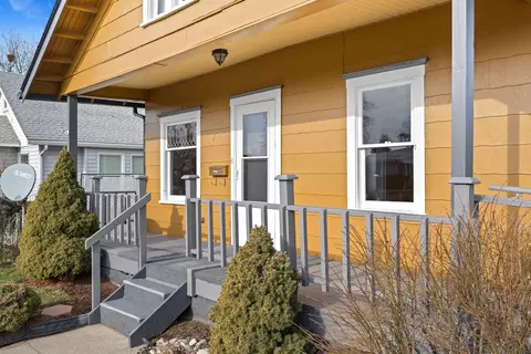 Exterior - 917 E Longfellow Ave, Spokane, WA 99207 photo 2 of 10