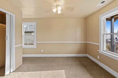 Bedroom - 917 E Longfellow Ave, Spokane, WA 99207 photo 1 of 4