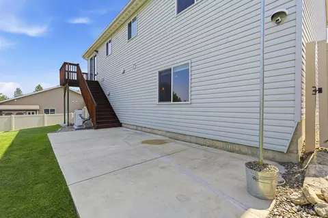 Exterior - 7919 E Central Ave, Spokane, WA 99217 photo 3 of 9