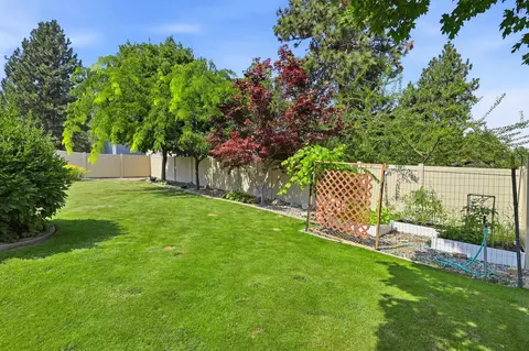 Exterior - 7919 E Central Ave, Spokane, WA 99217 photo 6 of 9