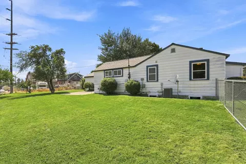 Exterior - 1318 Ermina Ave, Spokane, WA 99207 photo 11 of 11
