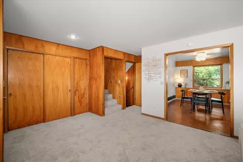 Entry Way - 821 E Broad St, Spokane, WA 99207 photo 1 of 1