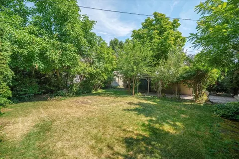 Exterior - 821 E Broad St, Spokane, WA 99207 photo 5 of 5