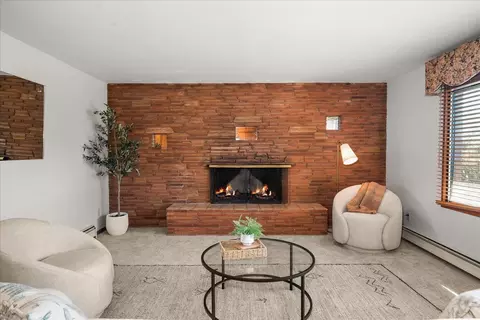 Living - 821 E Broad St, Spokane, WA 99207 photo 3 of 3