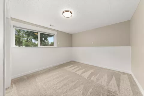 Bedroom - 612 E Roundtable Cir, Spokane, WA 99218 photo 3 of 3