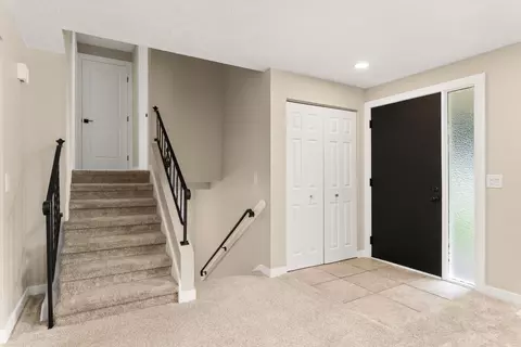 Entry Way - 612 E Roundtable Cir, Spokane, WA 99218 photo 1 of 8