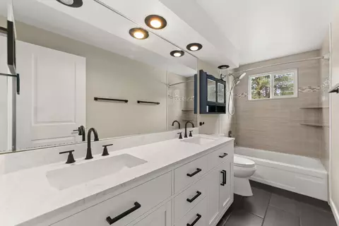 Bath - 612 E Roundtable Cir, Spokane, WA 99218 photo 1 of 3