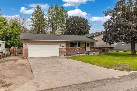 Exterior - 612 E Roundtable Cir, Spokane, WA 99218 photo 5 of 12