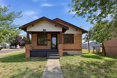 5028 N Wall St, Spokane, WA 99205