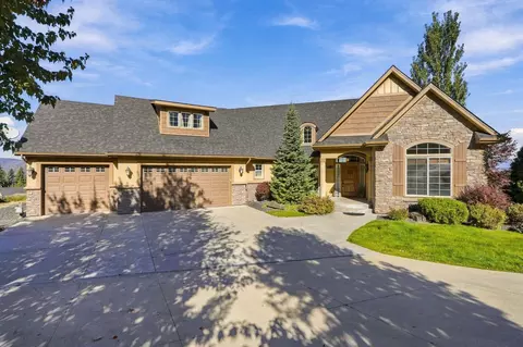 1814 W Pepper Ln, Spokane, WA 99208