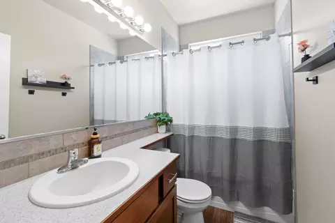 Bath - 710 E Belle Ln, Colbert, WA 99005 photo 1 of 1