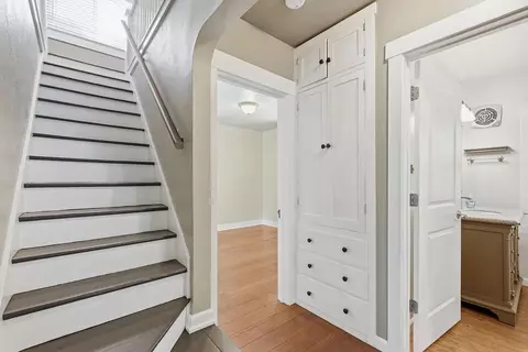 Entry Way - 622 E 27th Ave, Spokane, WA 99203 photo 2 of 4
