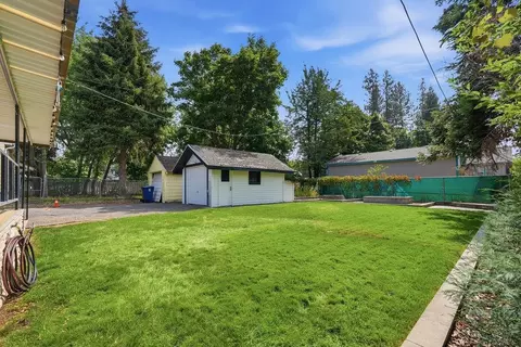 Exterior - 622 E 27th Ave, Spokane, WA 99203 photo 10 of 14