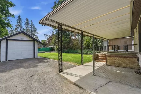 Exterior - 622 E 27th Ave, Spokane, WA 99203 photo 3 of 14