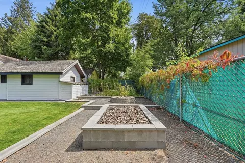 Exterior - 622 E 27th Ave, Spokane, WA 99203 photo 12 of 14