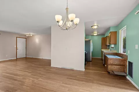 Living - 2526 E Nicklaus Pl, Spokane, WA 99223 photo 7 of 7