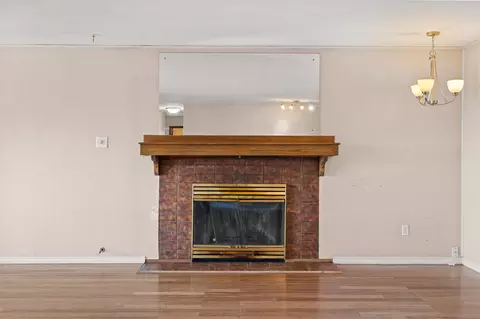 Living - 2526 E Nicklaus Pl, Spokane, WA 99223 photo 2 of 7