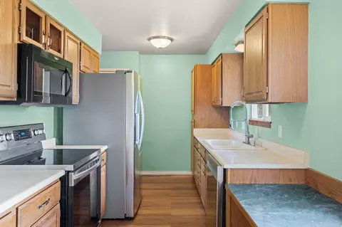 Kitchen - 2526 E Nicklaus Pl, Spokane, WA 99223 photo 1 of 3