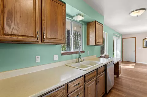 Kitchen - 2526 E Nicklaus Pl, Spokane, WA 99223 photo 3 of 3