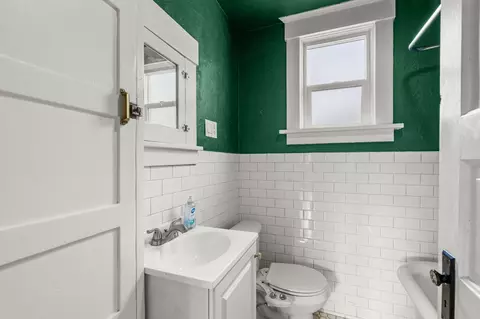 Bath - 417 E Liberty Ave, Spokane, WA 99207 photo 1 of 1