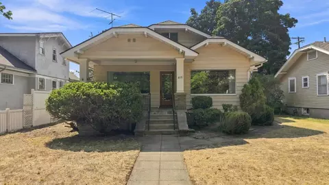 Exterior - 408 E Baldwin Ave, Spokane, WA 99207 photo 3 of 10