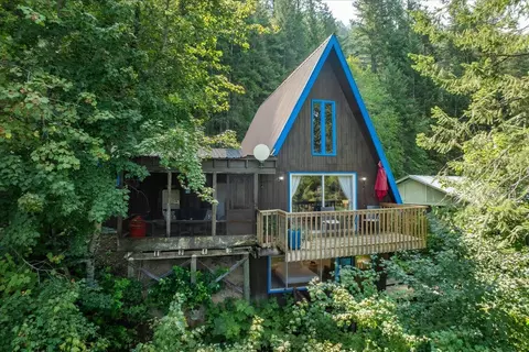 3959 Bayside Way, Loon Lake, WA 99148