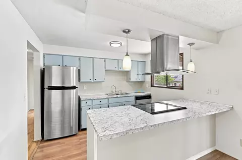 Kitchen - 2124 E Sinto Ave, Spokane, WA 99202 photo 3 of 3