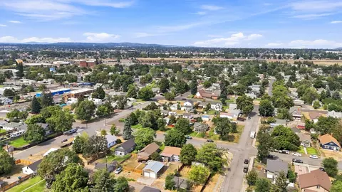 View/Area - 2124 E Sinto Ave, Spokane, WA 99202 photo 7 of 9