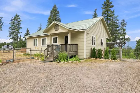 1576 Sunrise Hill Ln, Newport, WA 99156