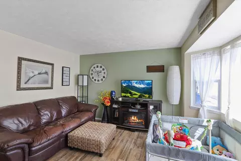 Living - 4115 E Pratt Ave, Spokane, WA 99202 photo 1 of 1