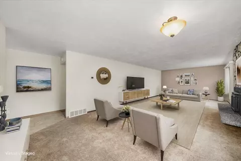 Living - 6906 E 10th Ave, Spokane, WA 99212 photo 3 of 6