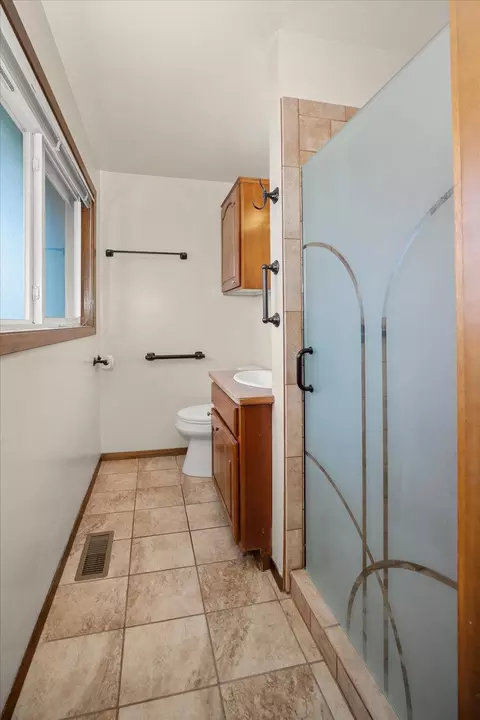 Bath - 6906 E 10th Ave, Spokane, WA 99212 photo 1 of 3