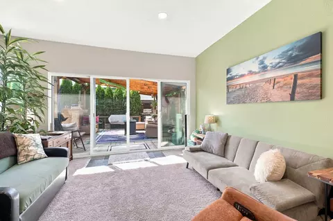 Living - 2110 E Decatur Ave, Spokane, WA 99208 photo 3 of 4