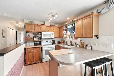 Kitchen - 2110 E Decatur Ave, Spokane, WA 99208 photo 3 of 4