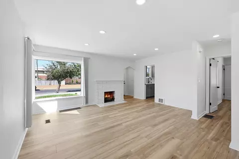 Living - 120 E Hoffman Ave, Spokane, WA 99208 photo 1 of 4