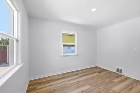 Bedroom - 120 E Hoffman Ave, Spokane, WA 99208 photo 1 of 3
