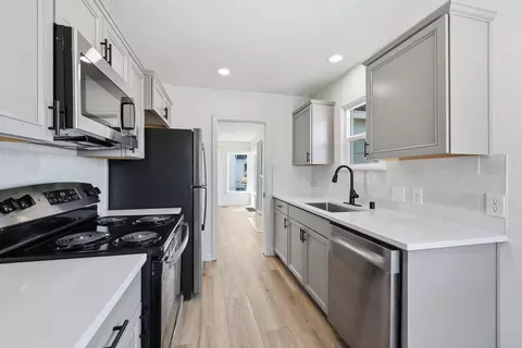 Kitchen - 120 E Hoffman Ave, Spokane, WA 99208 photo 1 of 2