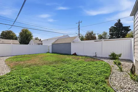 Exterior - 120 E Hoffman Ave, Spokane, WA 99208 photo 6 of 6