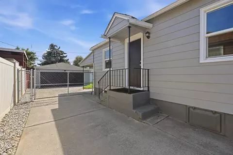 Exterior - 120 E Hoffman Ave, Spokane, WA 99208 photo 3 of 6