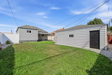 Exterior - 120 E Hoffman Ave, Spokane, WA 99208 photo 5 of 6