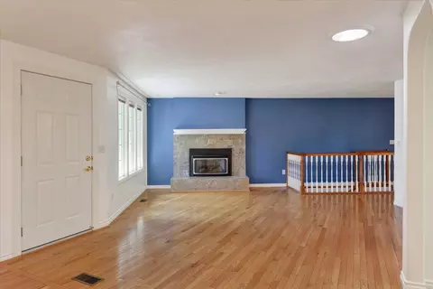 Living - 11325 E 45th Ave, Spokane Valley, WA 99206 photo 2 of 11