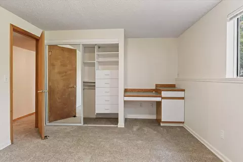 Bedroom - 11325 E 45th Ave, Spokane Valley, WA 99206 photo 6 of 6