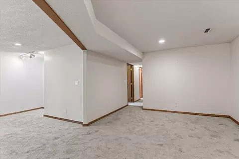 Living - 11325 E 45th Ave, Spokane Valley, WA 99206 photo 11 of 11