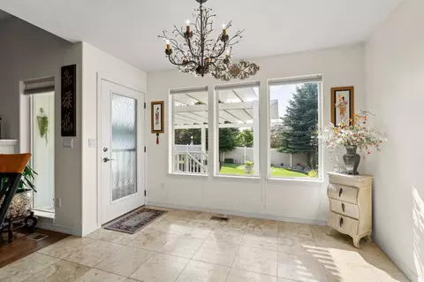 Entry Way - 128 Marissa Ct, Spokane, WA 99208 photo 3 of 4