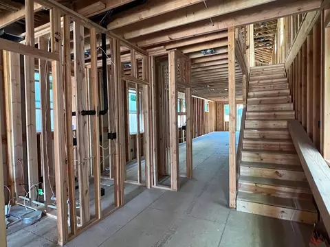 Entry Way - 1111 E 27th Ave, Spokane, WA 99203 photo 1 of 7