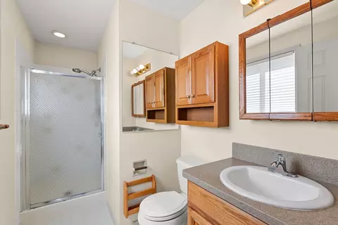 Bath - 11008 E 35th Ave, Spokane, WA 99206 photo 1 of 3
