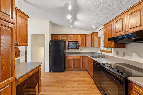 Kitchen - 11008 E 35th Ave, Spokane, WA 99206 photo 1 of 4
