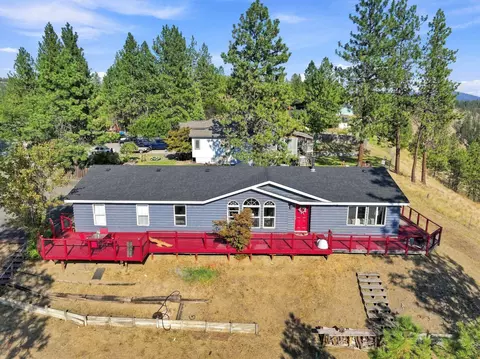 6397 Villier Rd, Nine Mile Falls, WA 99026