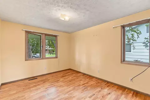 Bedroom - 2639 E 39th Ave, Spokane, WA 99223 photo 3 of 5
