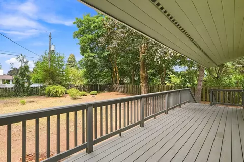 Exterior - 2639 E 39th Ave, Spokane, WA 99223 photo 4 of 11